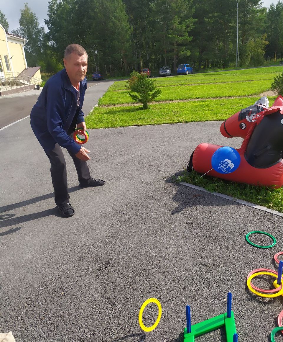 «Спутник» встречает День Государственного флага.